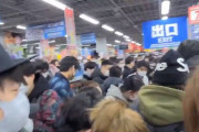 外国人「PS5ゲリラ販売で日本人のエチケットが崩壊、カオスすぎるぞ！」
