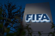 【海外の反応】「やめるんだ」FIFA、サラリーキャップ導入を提案！反対の声が続出！
