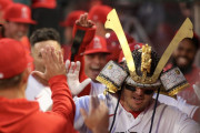 大谷発案の兜をトラウトが装着して全米騒然！←「日本人の代わりに白人がキレるに違いない」(海外の反応)