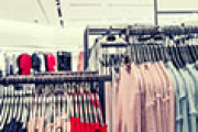 外国人「日本の服のXLサイズとアメリカのSサイズを比較したらこうなった…」
