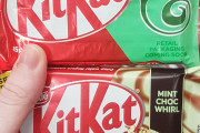 海外「日本人って欧米に比べて味や種類を増やすのが好きだよな！」地元のコンビニでKitKatの試作品を見つけたんだが・・・