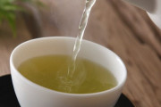 香港人「お前らお茶にはミルクや砂糖を入れるな、そのまま飲め」
