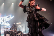 BABYMETALのコンサートの前に風呂に入ってくれ！　ローリーは最悪に臭かった！　【海外の反応】