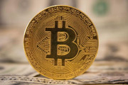 ソニー生命社員が170億円を横領してビットコインを購入（海外の反応）