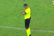 「味方より相手へのアシストが多い！」ブラジルでボールに触れずに先制点が入る珍事に八百長を疑う声も【海外の反応】