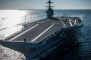 韓国人「航空母艦の大きさが一目で分かる写真がこちら」