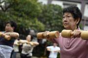 【韓国の反応】超高齢社会…日本で73歳の「逆走」で新婚夫婦が全治4週間。韓国の反応「韓国の未来。日本のことを心配して卑下する時ではない。」