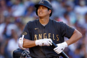 日本人３人目！大谷翔平が球宴で初ヒット！←「ボークで牽制アウト」（海外の反応）