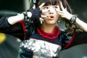 BABYMETALの公式フェイスブックのこの画像はYUIMETAL？　【海外の反応】