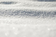 50年ぶりの大雪となったスペインで芸術的な「雪だるま」が作られる