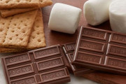 アメリカ人「チョコとマシュマロとビスケットを同時に食べない奴がいるってマジ？」