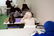 海外「フランスが公立校でムスリムの被り物を禁止。従わなかった女子生徒数十人を追い返す」