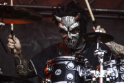 アンソニー・バロンは投稿で、もうBABYMETALの神バンドの一員じゃないと認めた　【海外の反応】