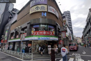 海外の反応：「日本人も迷惑行為やってるだろ」ファミマに登った迷惑外国人の報道に憤慨