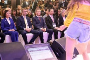 韓国人「日本では文在寅大統領を極右と見なして居る様ですｗｗｗ」→「日本人の言う事は無視して良い」　韓国の反応