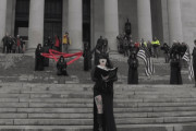 悪魔崇拝者が米議事堂に集まりサタンに祈り→ 議員がオリーブオイルで浄化を試みるもとんでもない結果にｗｗｗｗｗ