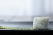 ボリューミーで大満足！肉巻きおにぎり弁当の作り方「スライス肉が入手できない…」「日本は薄切り肉、普通に売ってるの？」海外の反応