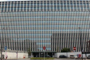 海外「日本の裁判所が二重国籍禁止を合憲と判断」→「賛否はともかく公平な判断だ」