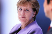 メルケル独首相、自宅隔離へ―…予防接種の医者がコロナ陽性―海外の反応―