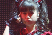 PRショットでBABYMETALと神バンドが一緒に写ってるぞ！　【海外の反応】