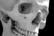 【海外】病院の屋上に現れた「死神」が患者を驚かせる！その真相とは？