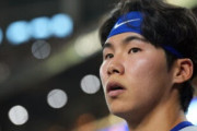 キム・へソンと相手野手との交流に全米騒然！←「このやり取り好き！」（海外の反応）