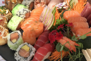 海外「これはSushiなんて食べ物じゃない、芸術だ！」ここまで綺麗なお寿司が見れるのは他に日本くらいじゃないか！？