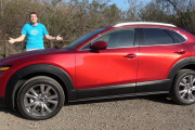 【海外の反応】マツダCX-30は小さくて楽しいSUV！