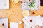日本は特別？世界各国の給食ってどんな感じ？「日本は準備と片付けもやるんだね！」「実際よりずいぶんよく見えるww」海外の反応