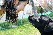 海外「じゃあ俺が先生のことをママって呼んじゃったのは何でなの？ｗｗｗ」人や犬がハグした時に分泌されるホルモン”オキシトシン”が話題に