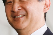 インド人「なぜ日本の天皇はキングではなくエンペラー扱いなの？」