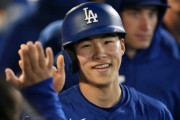 ドジャースのキムが犯した痛恨のミスに全米騒然！←「マイナー行き」「大谷ポーズを忘れるとは」（海外の反応）