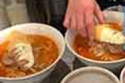 海外「発想がアメリカ人だｗ」 日本のアイスクリーム入り味噌ラーメンが意外とイケると話題