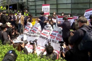 中国「協力して戦わねば…！」韓国の学生たちが日本の原発からの処理水海洋放出に髪を剃って抗議