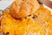 外国人「俺達でも無謀だと思った高カロリーな食事を見せていくｗｗｗｗ」