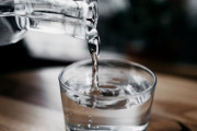 外国人「身近にあるけど食べ過ぎたら死ぬぞ！って物を教えていく」