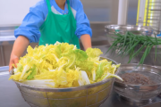 海外「日本の給食は栄養やバランスをちゃんと考えて作っていて凄い！」日本の給食作りの様子を見た海外の反応