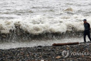 韓国人「強い風雨を伴った台風9号の接近で慶南道地域に被害が相次ぐ‥2千世帯余りの停電」　韓国の反応