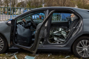 【Xの車窓から】ドンキの放置車両、ガチのマジでボコボコ　ほか