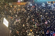 韓国人「梨泰院惨事の現場を再現する日本のテレビ番組をご覧ください」