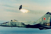 戦闘機に体験搭乗したおじいちゃん、パニックで脱出レバーを引き上空にブッ飛ばされてしまうｗｗｗｗｗ