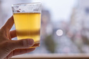 韓国人「酒を飲むだけで下痢するやつはこの方法を試してみろ」