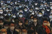 外国人「人多すぎ！」緊急事態宣言が発表された朝の品川駅の人混み 海外の反応