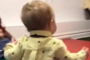 【※本日の癒し※】外国人「初めてバイオリンを聞く男の子カワイすぎる…（ﾆﾔﾆﾔ）」