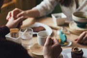 「女性をレストランに連れて行くときのコツ」を説明したツイートが女性の支持を集める