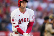 海外「大谷翔平を負傷させた人間は刑務所に入れるべき」150キロの剛速球、絶叫＆苦悶の表情に本拠地騒然