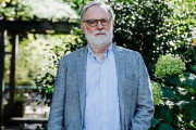 「授業が難しくてテストで点数が取れない」生徒からのクレームで世界的に有名な大学教授が解雇へ