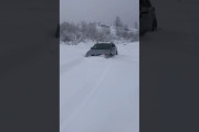 【海外の反応】スバル車は除雪車並みに雪に強い！