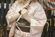 外国人「文化の盗用をしているカワイイ女の子を貼ってみよう」