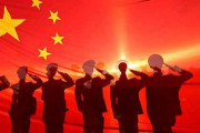 大阪難波で中国人が巨大な国旗を掲げ国歌斉唱＆デモ（海外の反応）